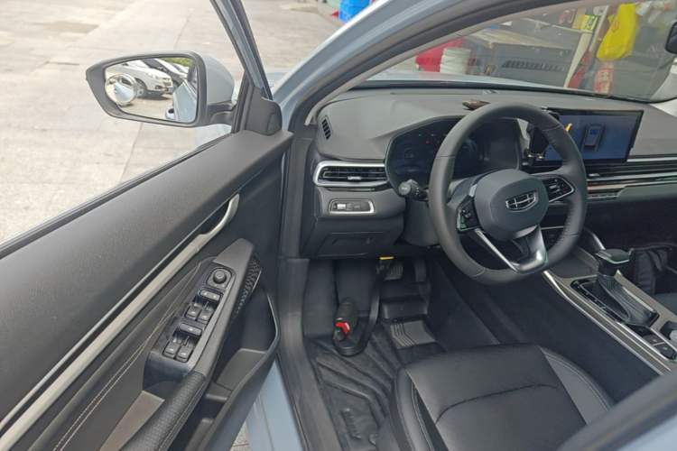Used Geely Auto Emgrand 2023 4th Generation Champion Edition 1.5L CVT Prestige Model Driver Seat