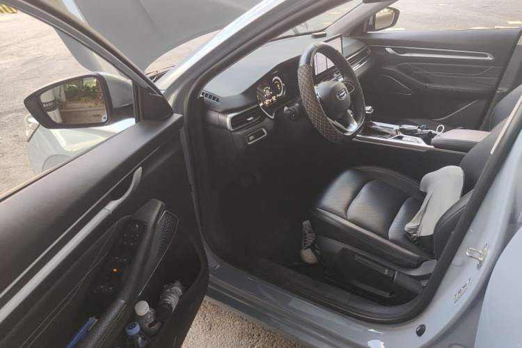 Used Geely Auto Emgrand 2023 4th Generation Champion Edition 1.5L CVT Prestige Model Driver Seat