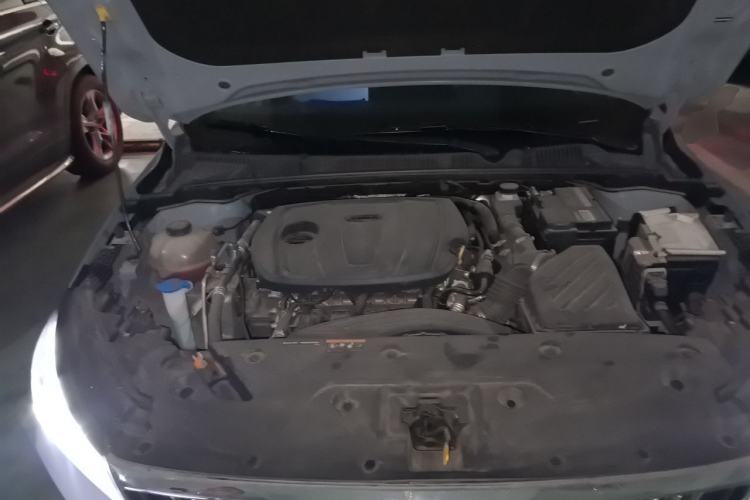 Used Geely Auto Emgrand 2023 4th Generation Champion Edition 1.5L CVT Flagship Model Engine Bay