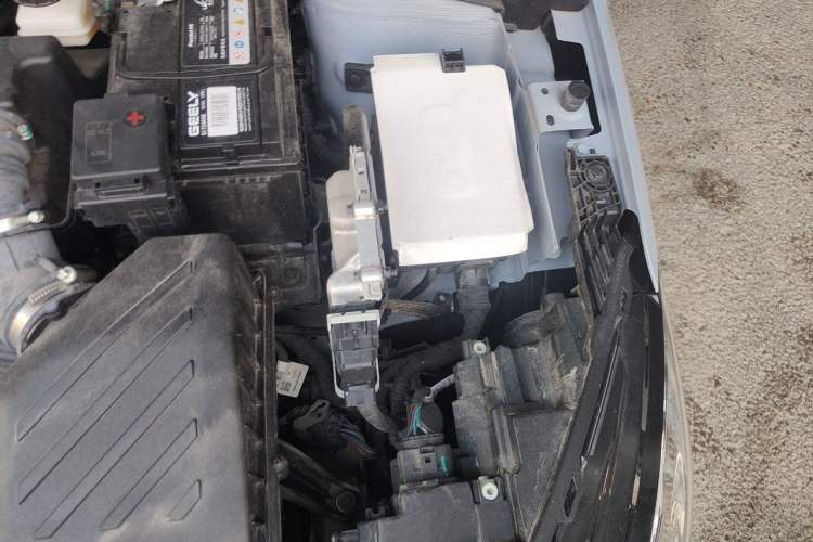 Used Geely Auto Emgrand 2023 4th Generation Champion Edition 1.5L CVT Prestige Model Engine Bay Left