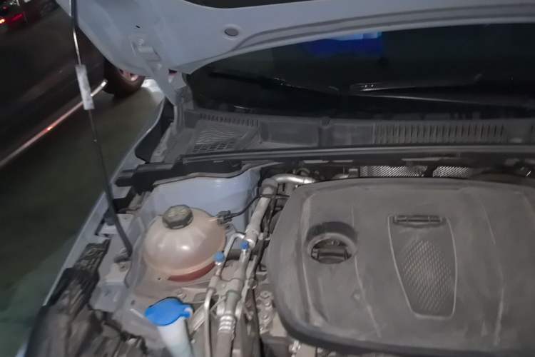 Used Geely Auto Emgrand 2023 4th Generation Champion Edition 1.5L CVT Flagship Model Engine Bay Right