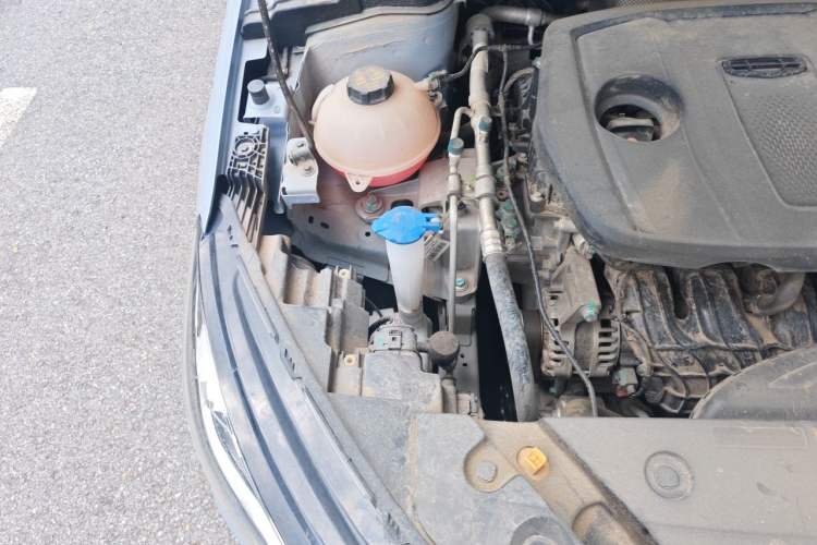 Used Geely Auto Emgrand 2023 4th Generation Champion Edition 1.5L CVT Prestige Model Engine Bay Right