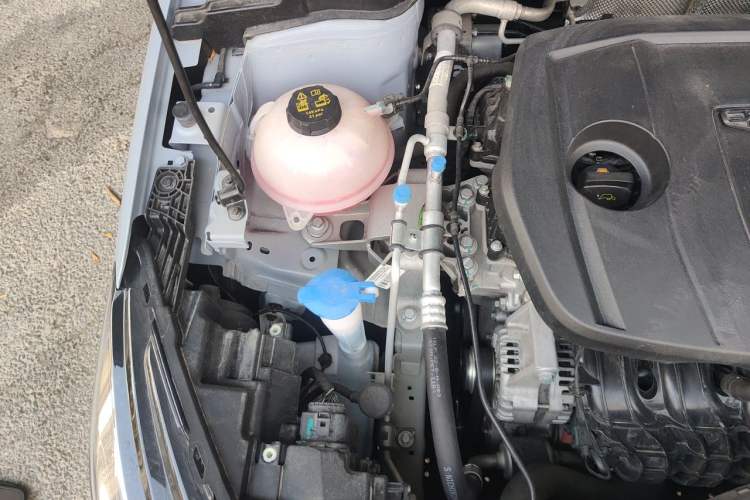 Used Geely Auto Emgrand 2023 4th Generation Champion Edition 1.5L CVT Prestige Model Engine Bay Right
