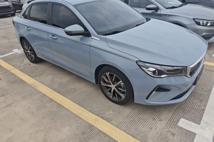 Used Geely Auto Emgrand 2023 4th Generation Champion Edition 1.5L CVT Prestige Model Exterior 2