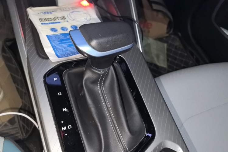 Used Geely Auto Emgrand 2023 4th Generation Champion Edition 1.5L CVT Flagship Model Gear Lever