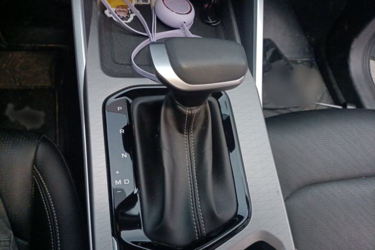 Used Geely Auto Emgrand 2023 4th Generation Champion Edition 1.5L CVT Prestige Model Gear Lever