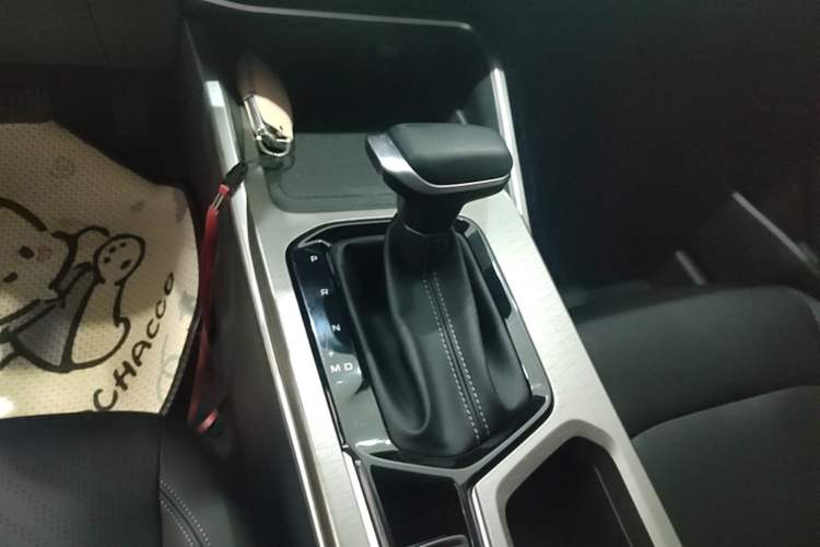Used Geely Auto Emgrand 2023 4th Generation Champion Edition 1.5L CVT Luxury Model Gear Lever