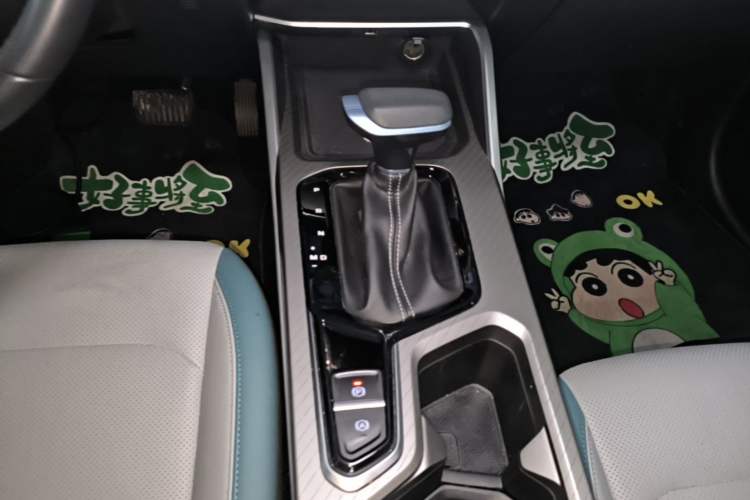 Used Geely Auto Emgrand 2023 4th Generation Champion Edition 1.5L CVT Flagship Model Gear Lever