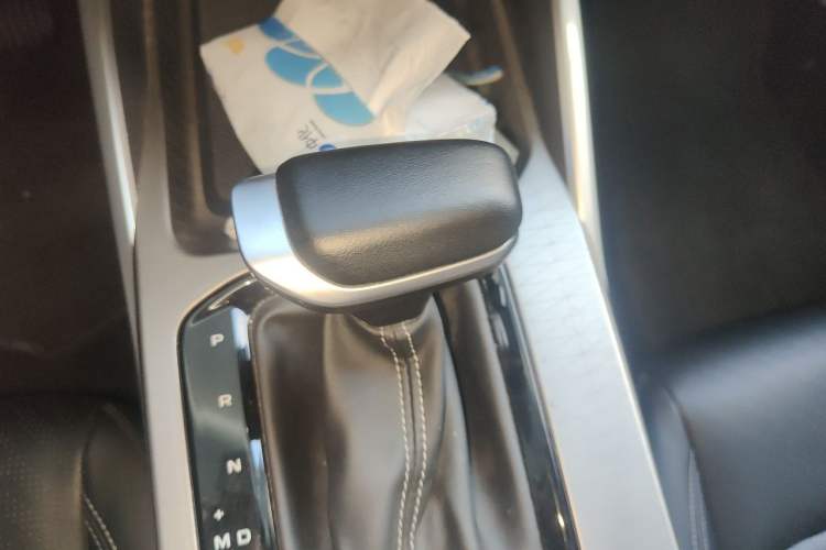 Used Geely Auto Emgrand 2023 4th Generation Champion Edition 1.5L CVT Prestige Model Gear Lever