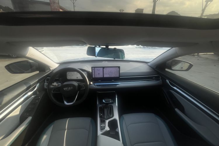 Used Geely Auto Emgrand 2023 4th Generation Champion Edition 1.5L CVT Flagship Model Headliner