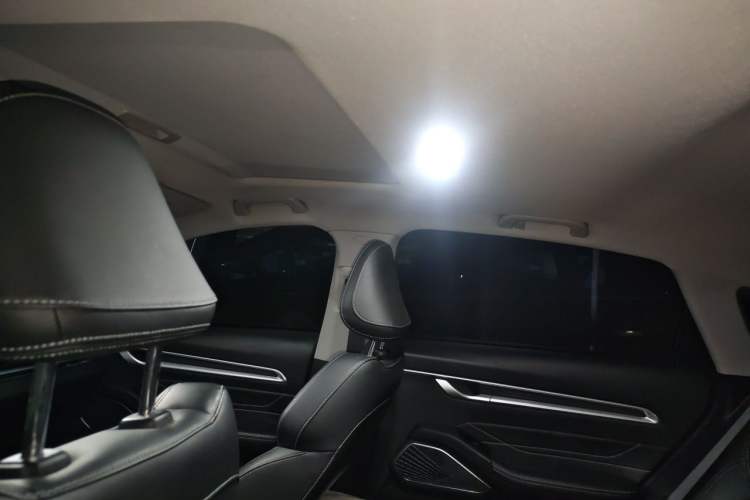 Used Geely Auto Emgrand 2023 4th Generation Champion Edition 1.5L CVT Prestige Model Headliner