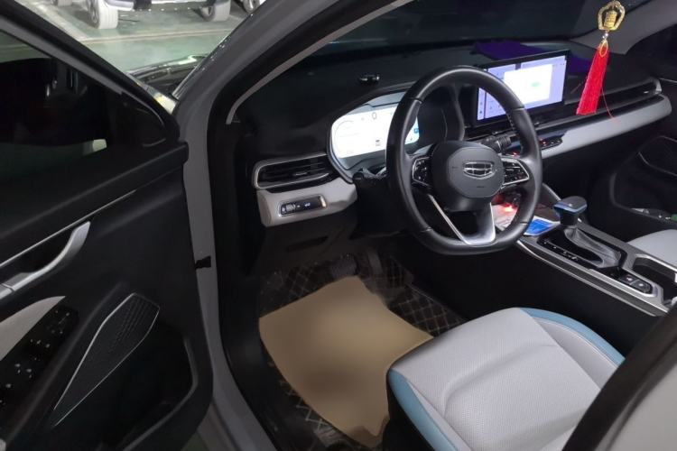 Used Geely Auto Emgrand 2023 4th Generation Champion Edition 1.5L CVT Flagship Model Interior 3