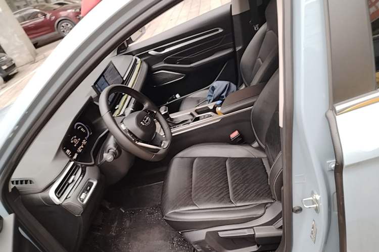 Used Geely Auto Emgrand 2023 4th Generation Champion Edition 1.5L CVT Prestige Model Left Front Seat
