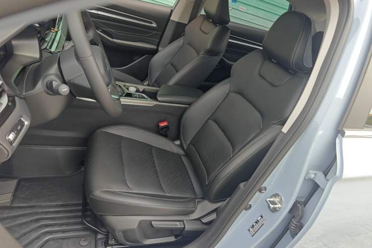 Used Geely Auto Emgrand 2023 4th Generation Champion Edition 1.5L CVT Prestige Model Left Front Seat