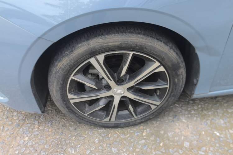 Used Geely Auto Emgrand 2023 4th Generation Champion Edition 1.5L CVT Prestige Model Left Front Wheel Hub