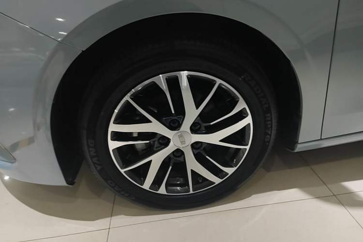 Used Geely Auto Emgrand 2023 4th Generation Champion Edition 1.5L CVT Luxury Model Left Front Wheel Hub