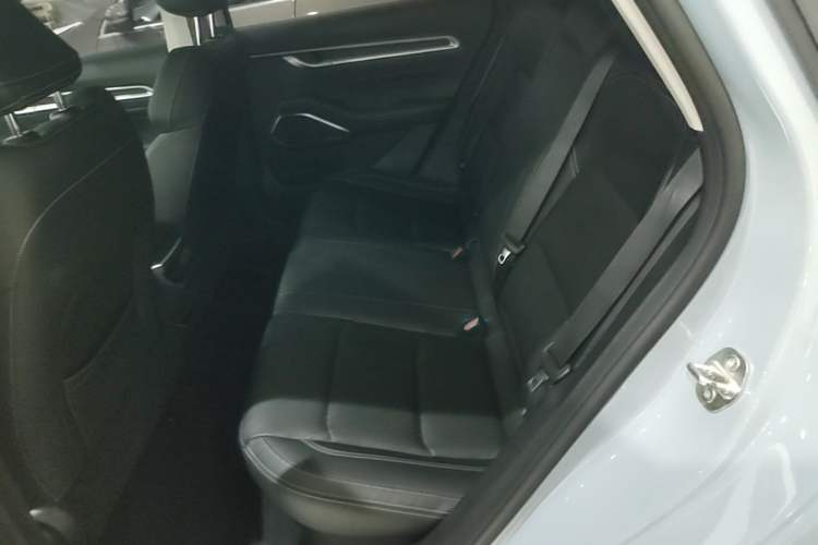 Used Geely Auto Emgrand 2023 4th Generation Champion Edition 1.5L CVT Luxury Model Left Rear Seat