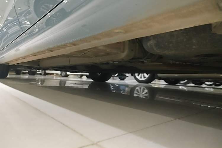 Used Geely Auto Emgrand 2023 4th Generation Champion Edition 1.5L CVT Luxury Model Left Side Sill