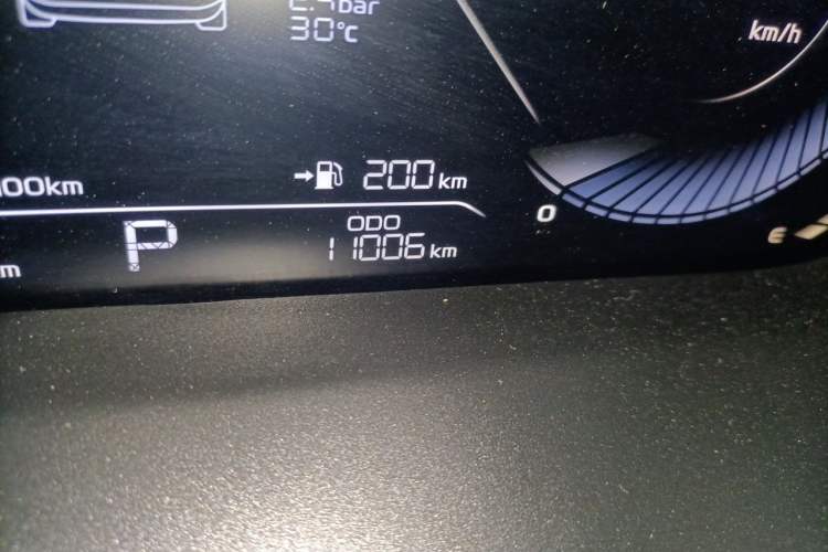 Used Geely Auto Emgrand 2023 4th Generation Champion Edition 1.5L CVT Prestige Model Odometer Close Up