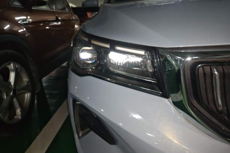 Used Geely Auto Emgrand 2023 4th Generation Champion Edition 1.5L CVT Prestige Model Right Front Headlight