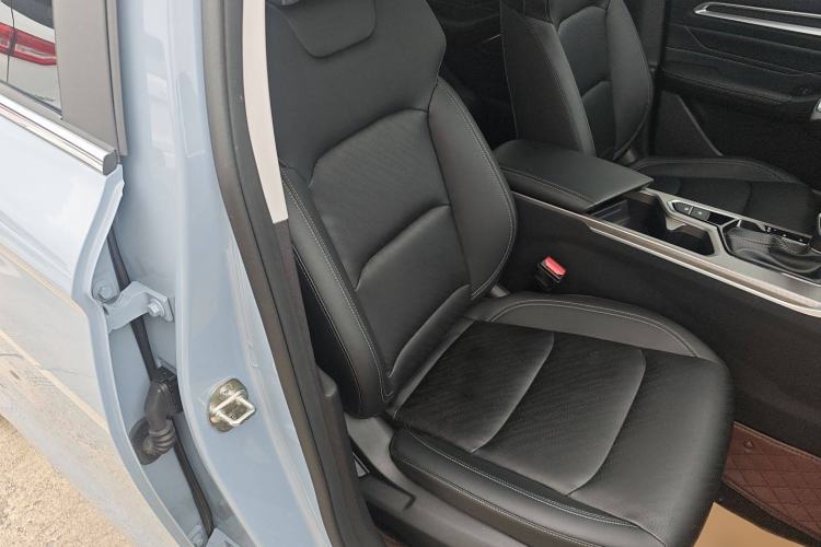 Used Geely Auto Emgrand 2023 4th Generation Champion Edition 1.5L CVT Prestige Model Right Front Seat