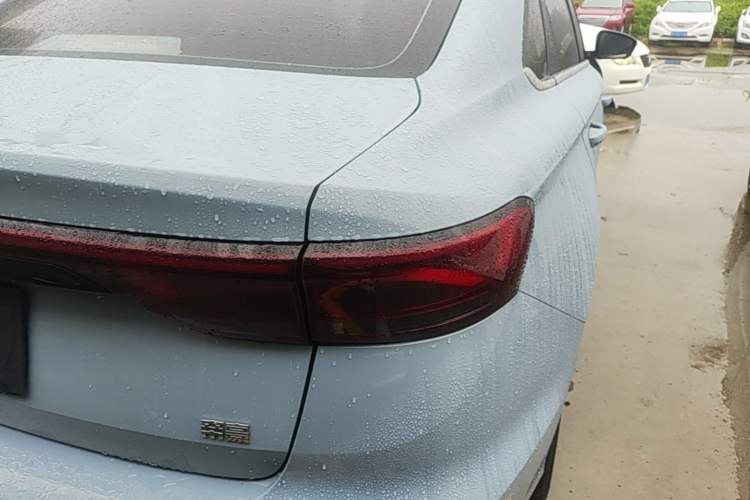 Used Geely Auto Emgrand 2023 4th Generation Champion Edition 1.5L CVT Prestige Model Right Rear Taillight