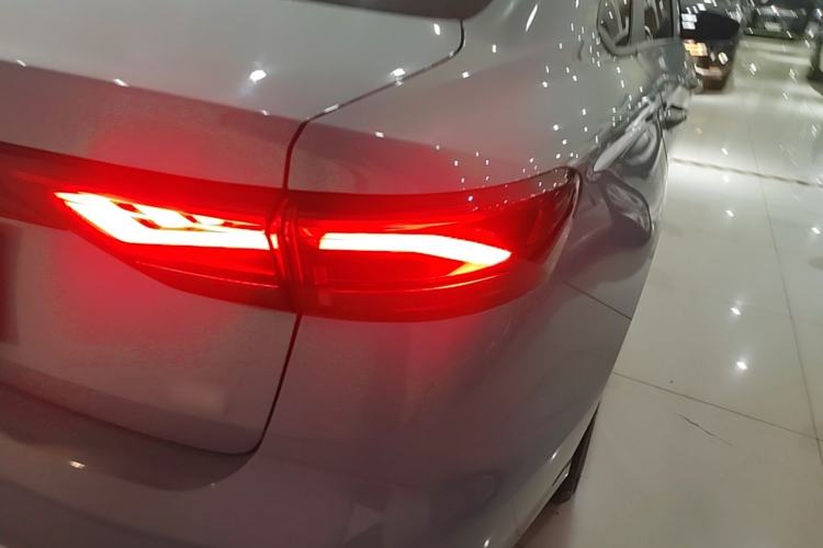 Used Geely Auto Emgrand 2023 4th Generation Champion Edition 1.5L CVT Luxury Model Right Rear Taillight