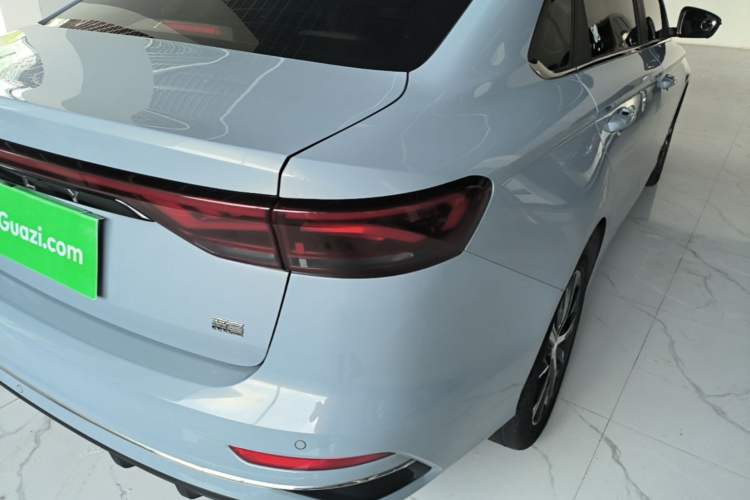 Used Geely Auto Emgrand 2023 4th Generation Champion Edition 1.5L CVT Flagship Model Right Rear Taillight