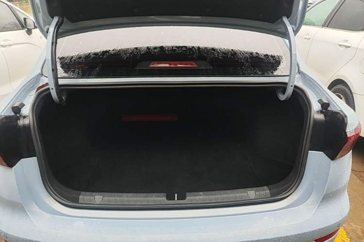Used Geely Auto Emgrand 2023 4th Generation Champion Edition 1.5L CVT Prestige Model Trunk