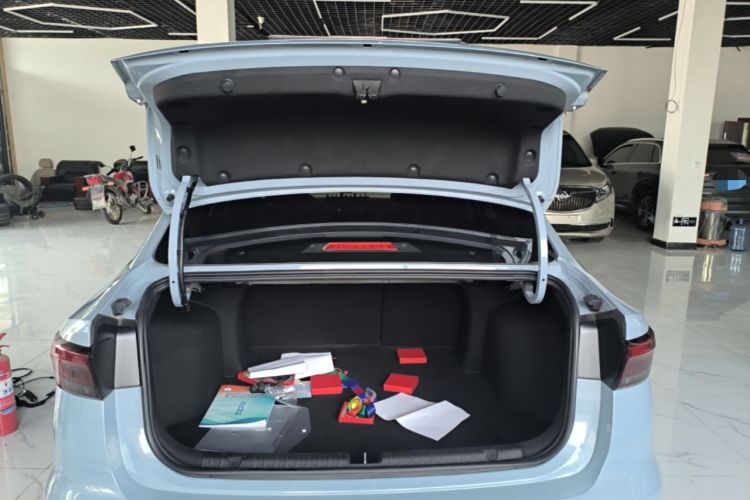 Used Geely Auto Emgrand 2023 4th Generation Champion Edition 1.5L CVT Flagship Model Trunk