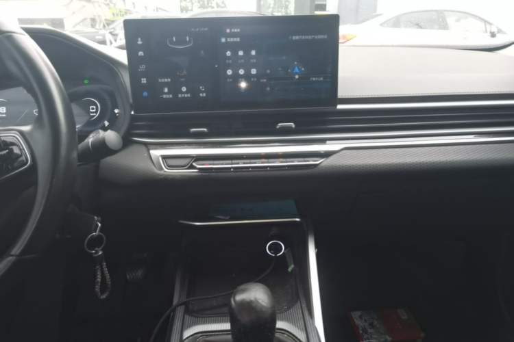 Used Geely Auto Emgrand 2023 4th Generation Champion Edition 1.5L Manual Luxury Model Audio And AC Panel