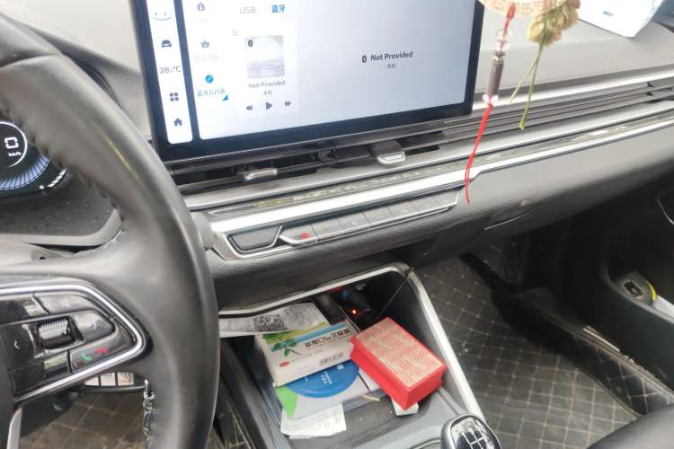 Used Geely Auto Emgrand 2023 4th Generation Champion Edition 1.5L Manual Luxury Model Audio And AC Panel