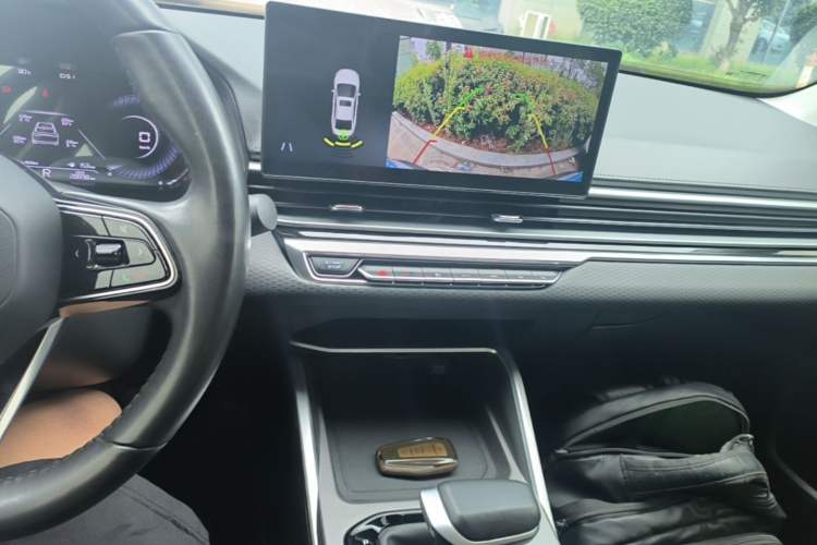 Used Geely Auto Emgrand 2023 4th Generation Champion Edition 1.5L CVT Luxury Model Audio And AC Panel