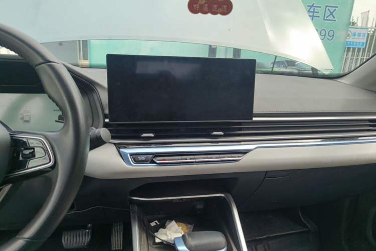 Used Geely Auto Emgrand 2023 4th Generation Champion Edition 1.5L CVT Flagship Model Audio And AC Panel