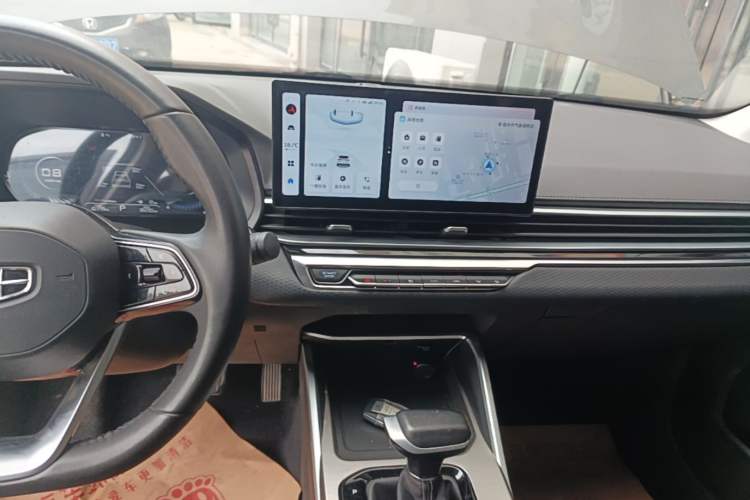 Used Geely Auto Emgrand 2023 4th Generation Champion Edition 1.5L CVT Luxury Model Audio And AC Panel