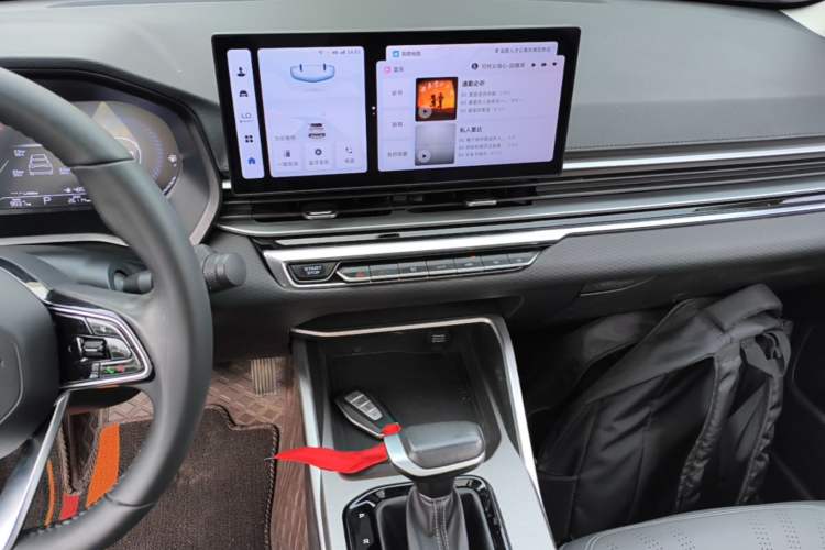 Used Geely Auto Emgrand 2023 4th Generation Champion Edition 1.5L CVT Prestige Model Audio And AC Panel