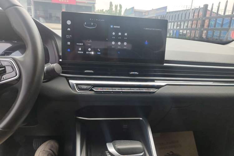 Used Geely Auto Emgrand 2023 4th Generation Champion Edition 1.5L CVT Luxury Model Audio And AC Panel