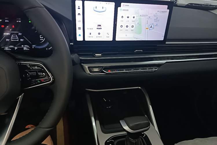 Used Geely Auto Emgrand 2023 4th Generation Champion Edition 1.5L CVT Luxury Model Audio And AC Panel