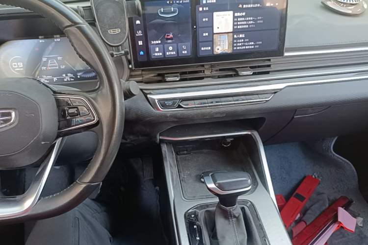 Used Geely Auto Emgrand 2023 4th Generation Champion Edition 1.5L CVT Prestige Model Audio And AC Panel