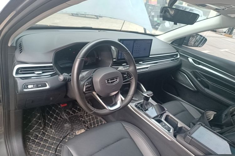 Used Geely Auto Emgrand 2023 4th Generation Champion Edition 1.5L CVT Luxury Model Center Console