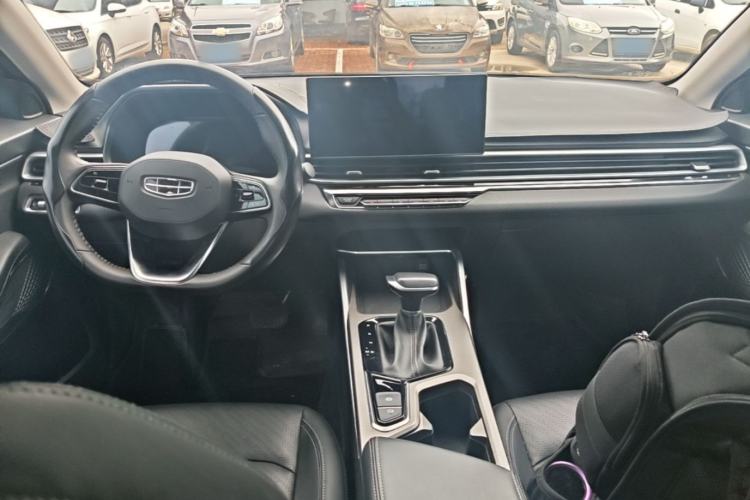 Used Geely Auto Emgrand 2023 4th Generation Champion Edition 1.5L CVT Luxury Model Center Console
