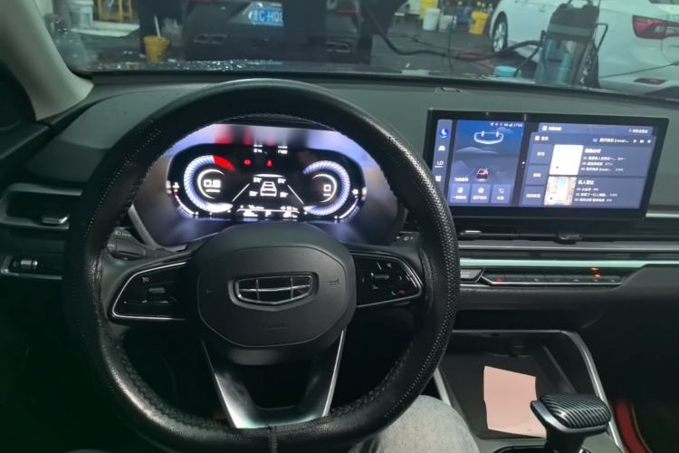 Used Geely Auto Emgrand 2023 4th Generation Champion Edition 1.5L CVT Luxury Model Center Console