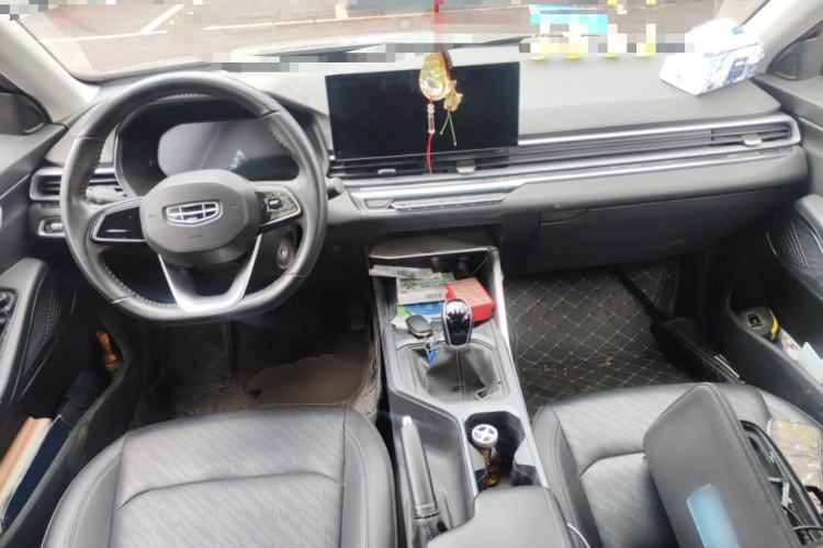 Used Geely Auto Emgrand 2023 4th Generation Champion Edition 1.5L Manual Luxury Model Center Console