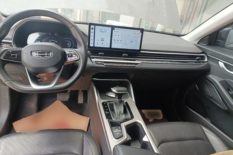 Used Geely Auto Emgrand 2023 4th Generation Champion Edition 1.5L CVT Luxury Model Center Console