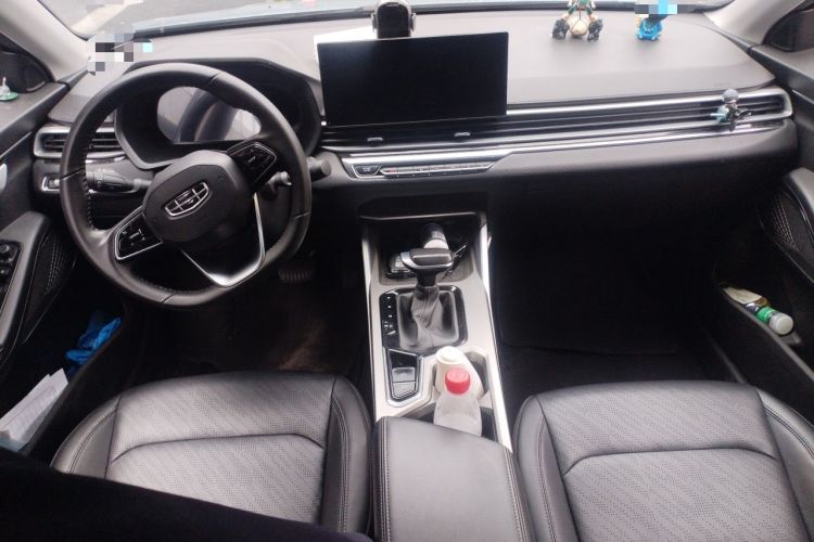 Used Geely Auto Emgrand 2023 4th Generation Champion Edition 1.5L CVT Luxury Model Center Console