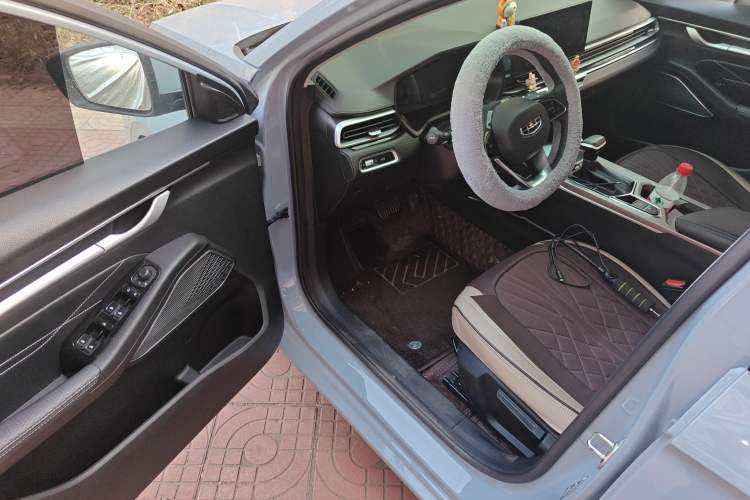 Used Geely Auto Emgrand 2023 4th Generation Champion Edition 1.5L CVT Luxury Model Driver Seat