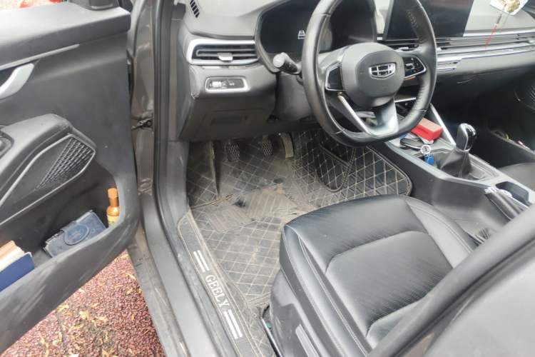 Used Geely Auto Emgrand 2023 4th Generation Champion Edition 1.5L Manual Luxury Model Driver Seat
