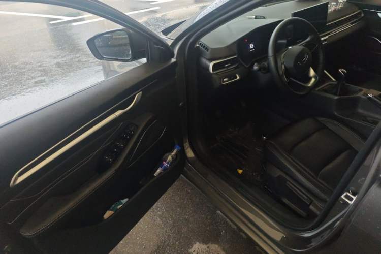 Used Geely Auto Emgrand 2023 4th Generation Champion Edition 1.5L Manual Luxury Model Driver Seat