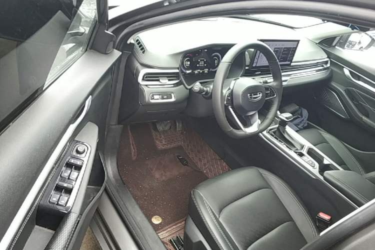 Used Geely Auto Emgrand 2023 4th Generation Champion Edition 1.5L CVT Luxury Model Driver Seat