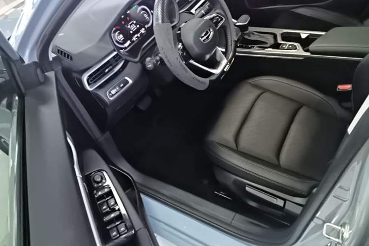Used Geely Auto Emgrand 2023 4th Generation Champion Edition 1.5L CVT Prestige Model Driver Seat